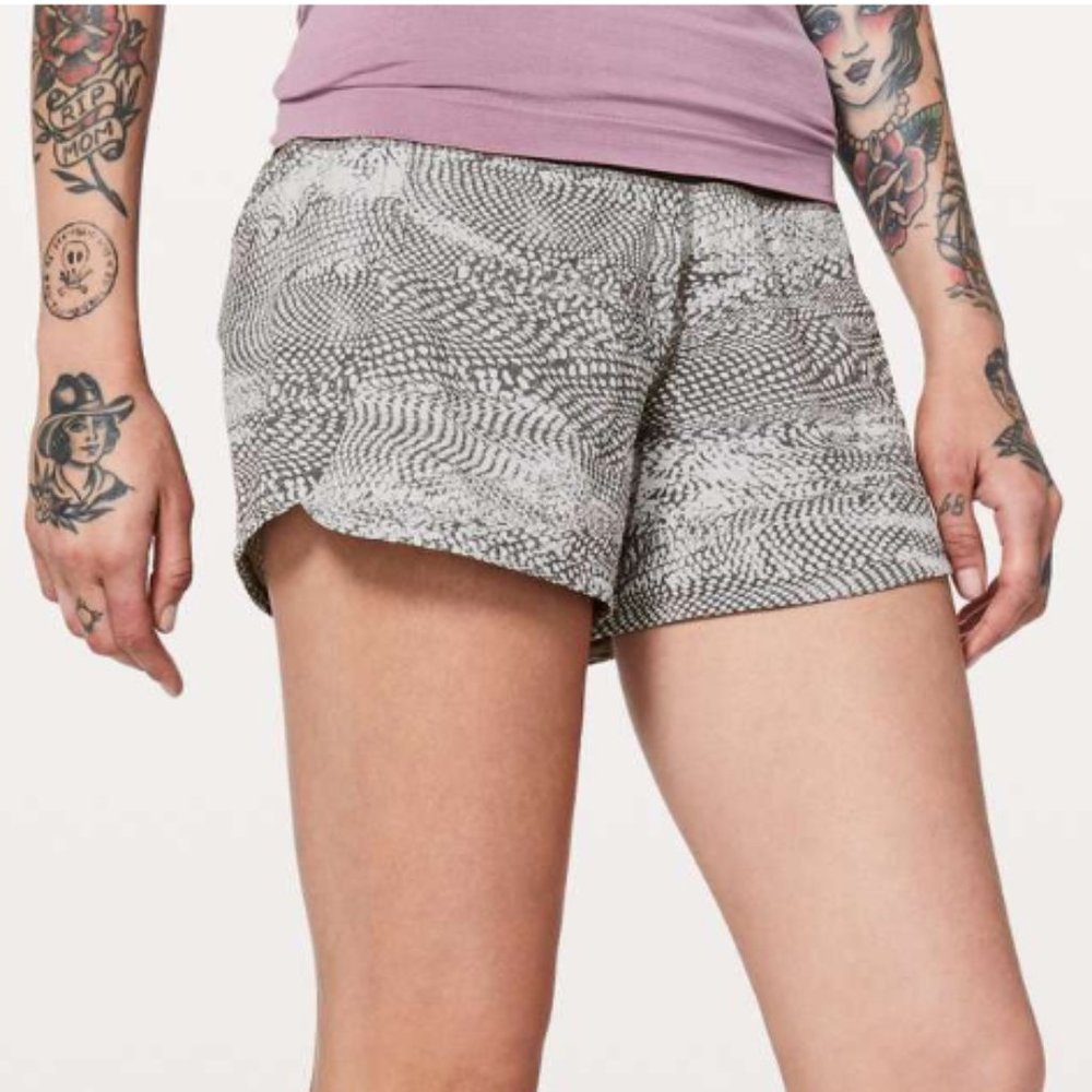 Lululemon Run Times Short II *4"